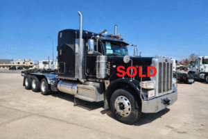 2017 Peterbilt 389 + Lowboy Trailer